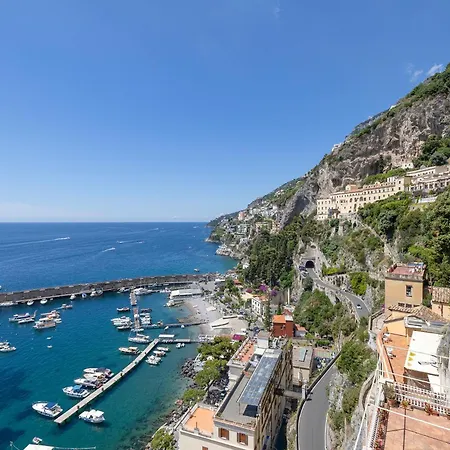 Sapphire House Sea View Accessible By 270 Steps Apartment *